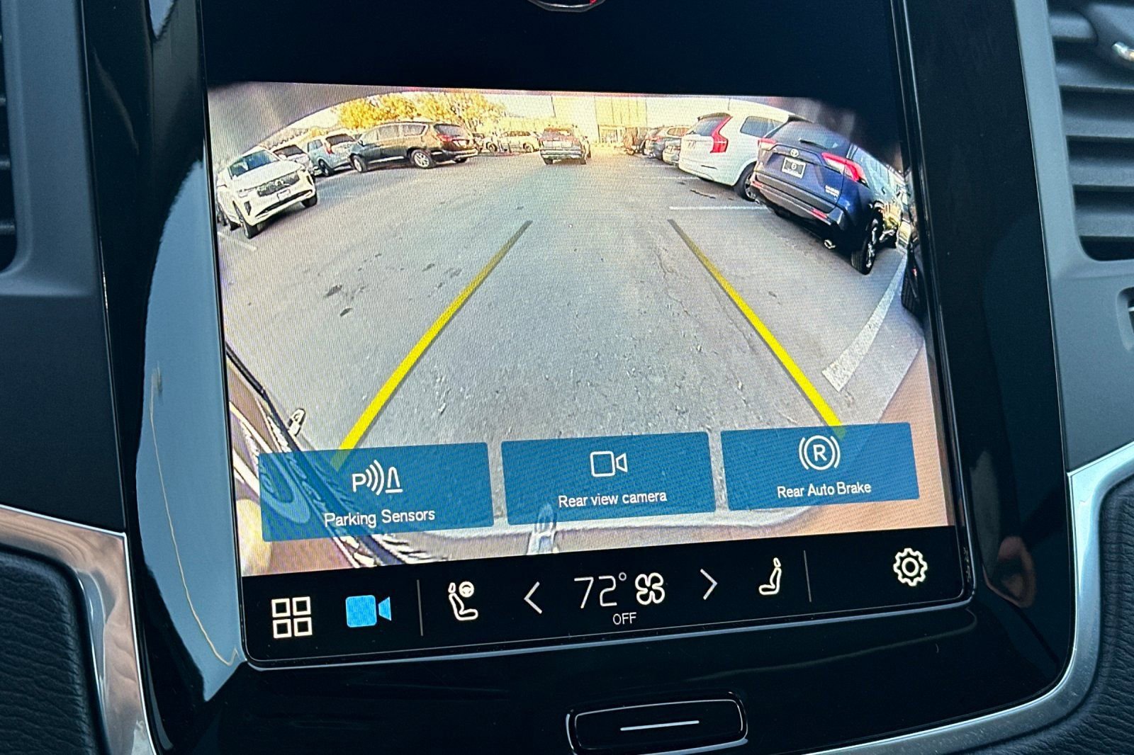 Used 2025 Volvo XC90 T8 Core w/ Protection Package Premier image 23