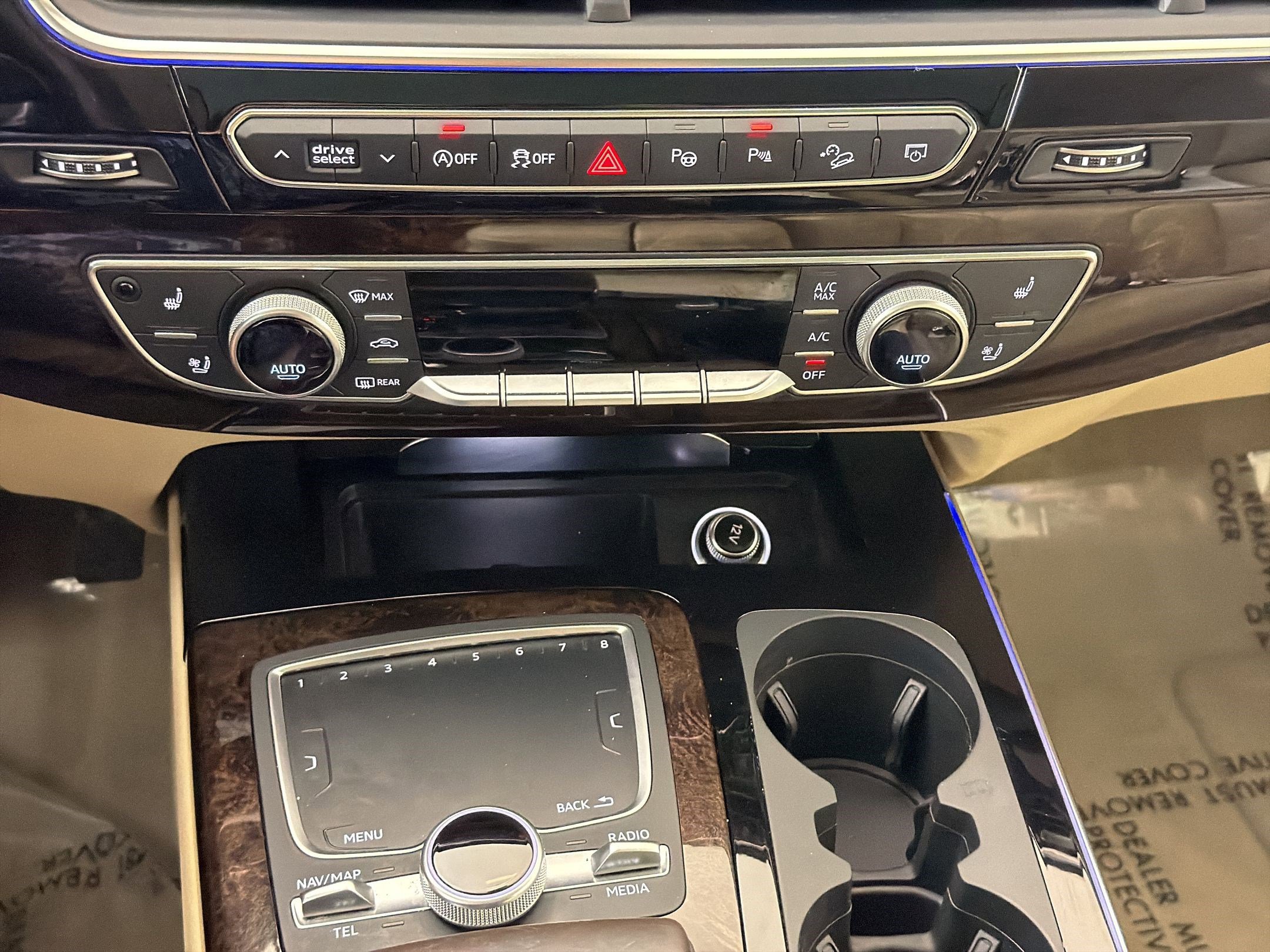 Used 2019 Audi Q7 3.0T Prestige AWD/4WD image 19