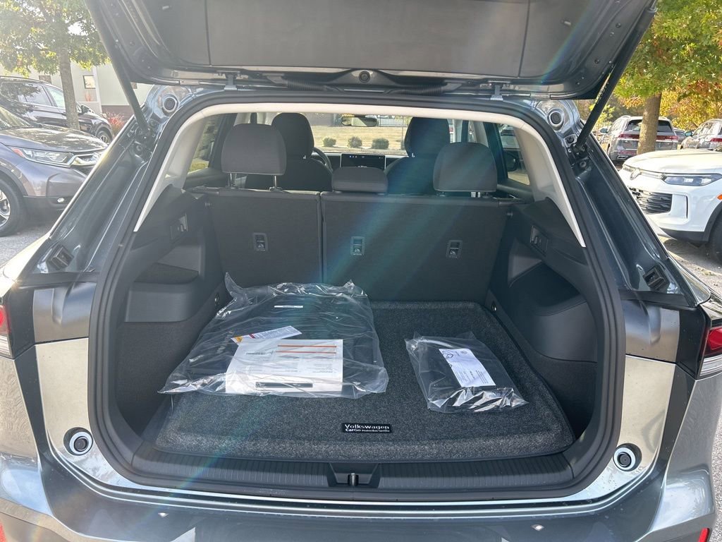 New 2026 Volkswagen Tiguan S image 7