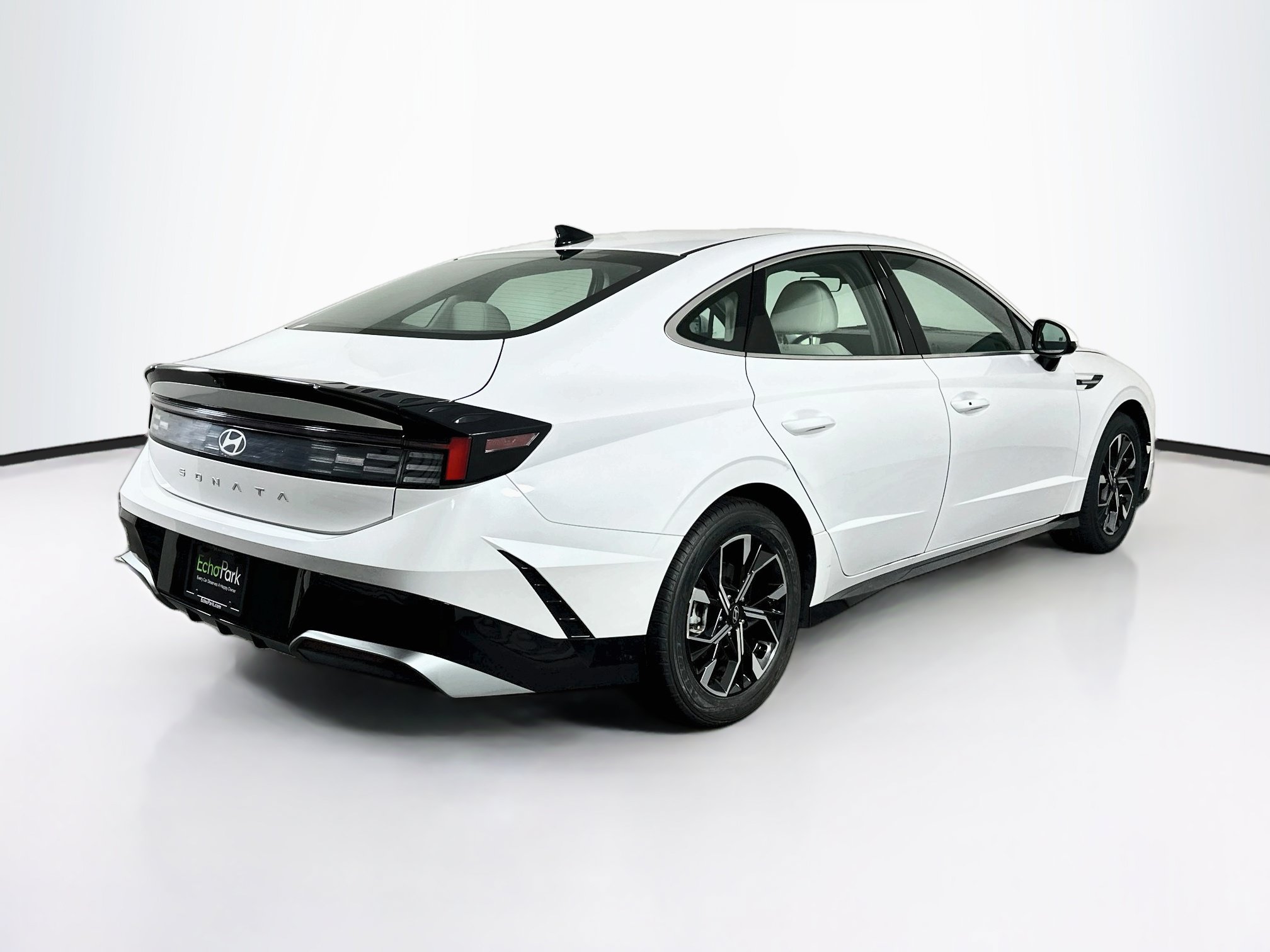 Used 2025 Hyundai Sonata SEL FWD image 9
