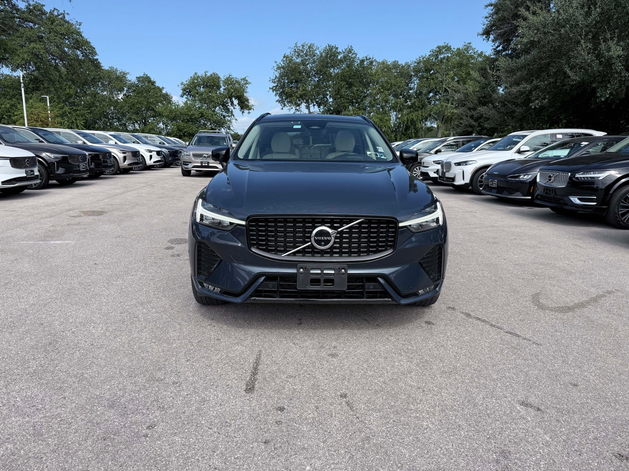 Certified 2023 Volvo XC60 B5 Plus w/ Climate Package AWD/4WD image 7