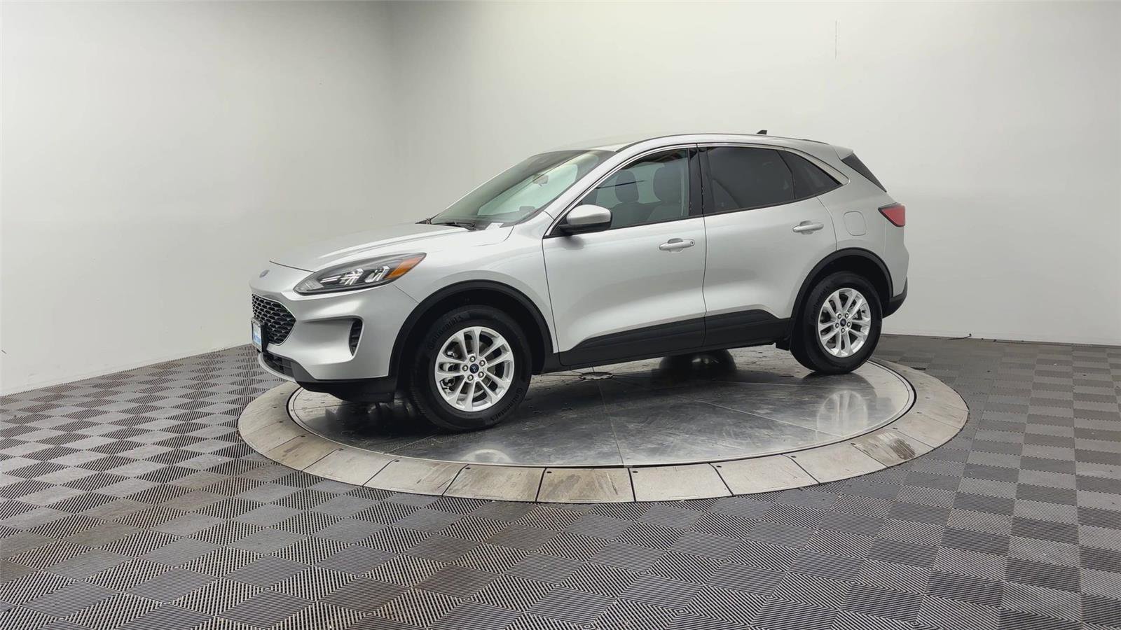 Used 2020 Ford Escape SE AWD/4WD image 9