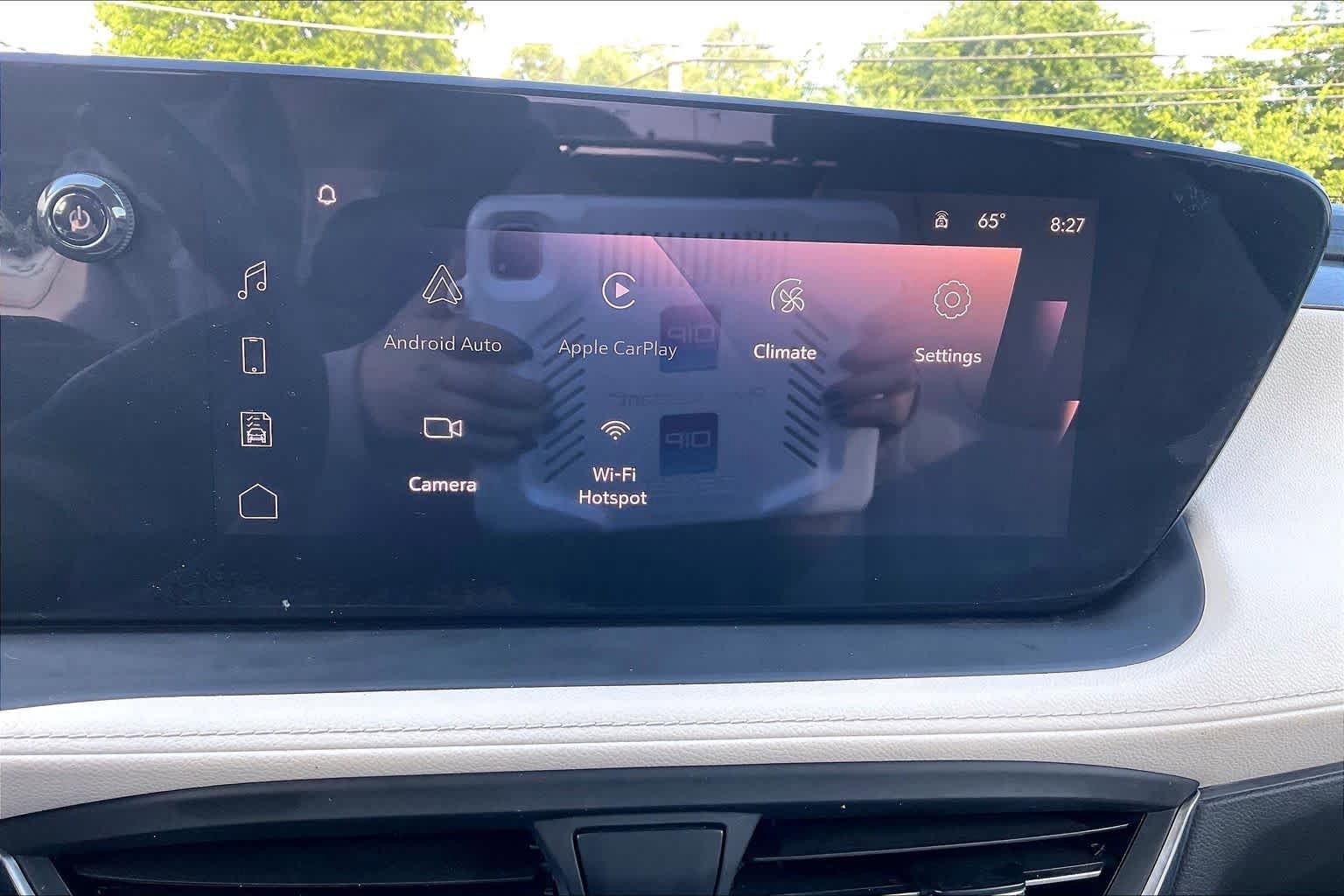 Used 2025 Buick Encore GX Avenir w/ Avenir Technology Package FWD image 32