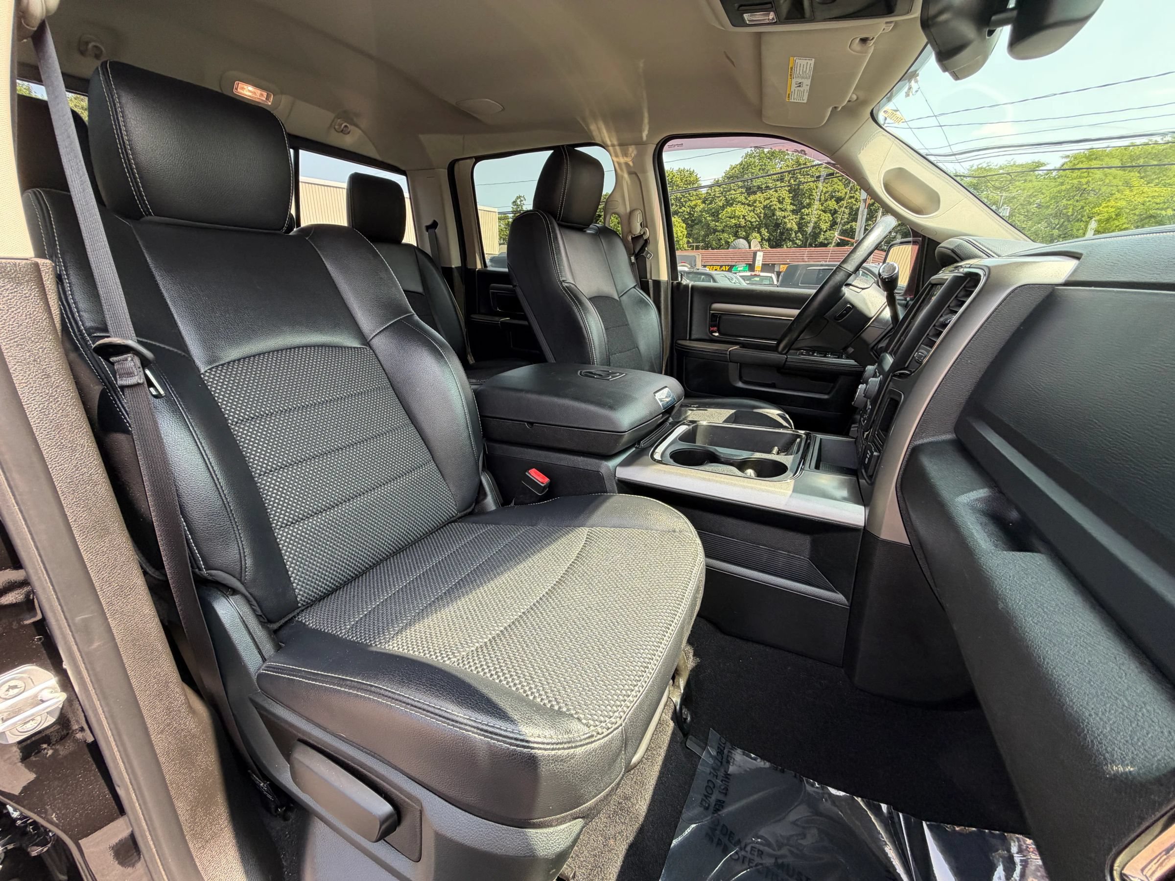 Used 2018 RAM 2500 Big Horn w/ Sport Appearance Group AWD/4WD image 29