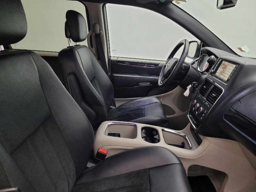Used 2014 Dodge Grand Caravan SXT FWD image 21