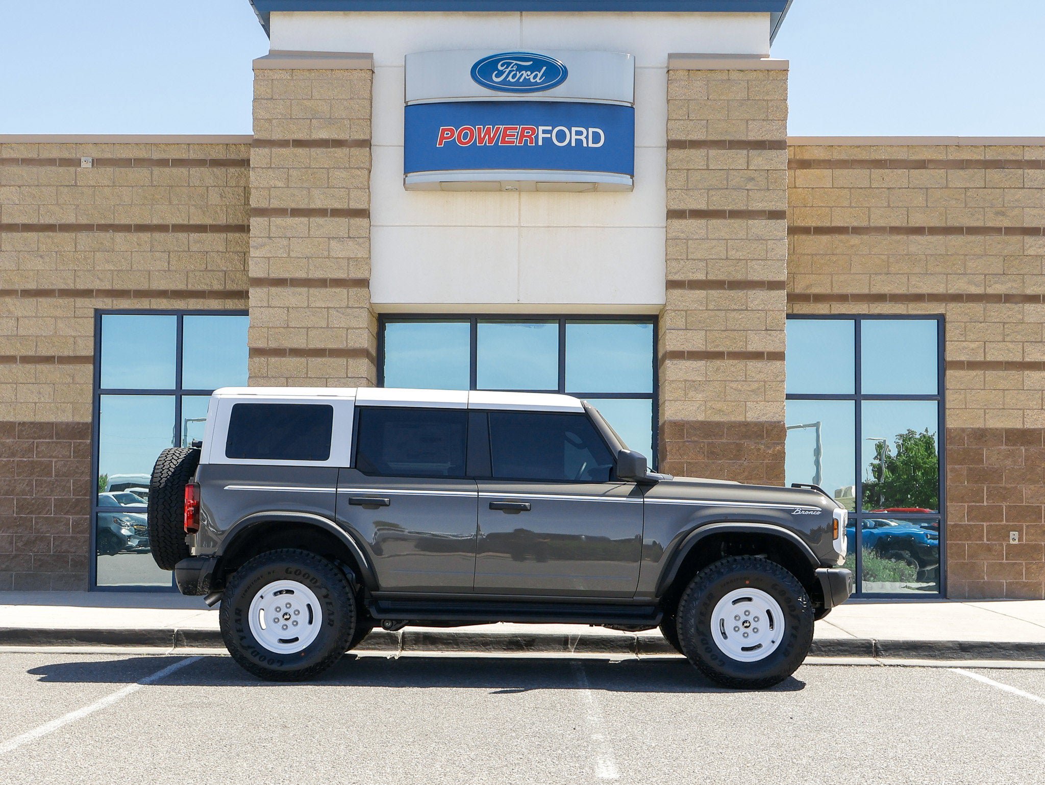 New 2026 Ford Bronco Heritage Edition AWD/4WD image 5