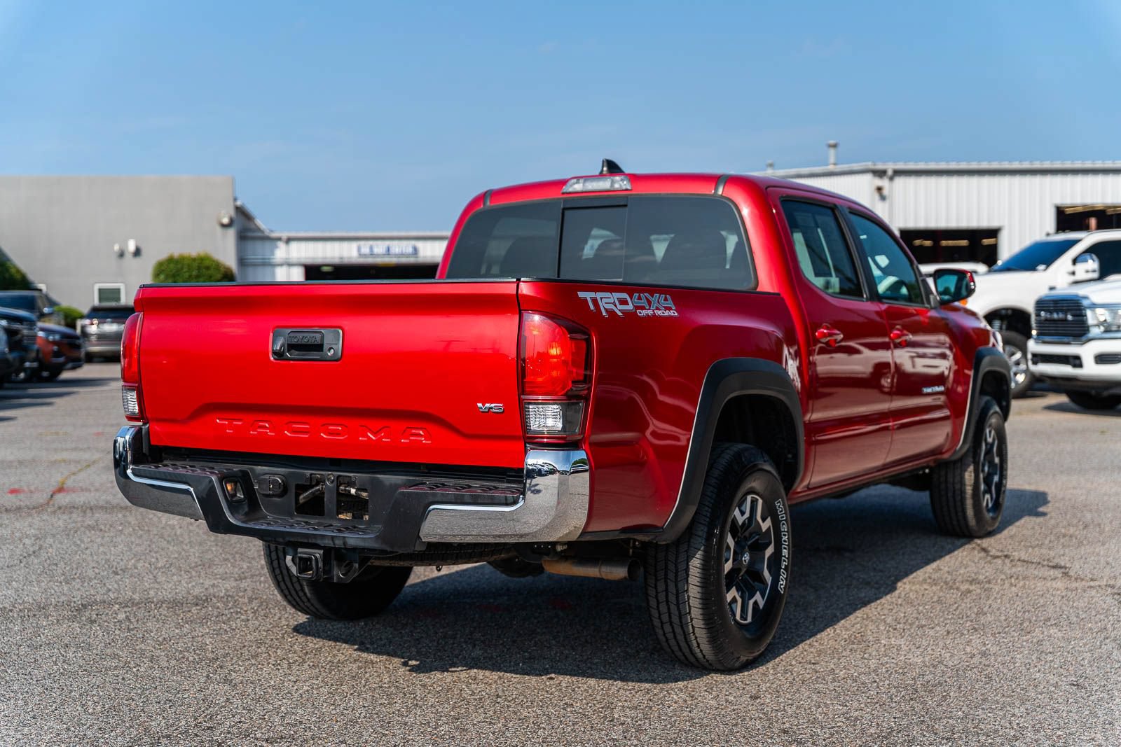 Used 2021 Toyota Tacoma TRD Off-Road AWD/4WD image 7