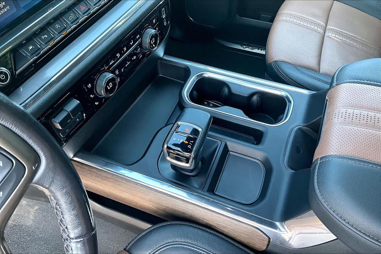 Used 2023 Chevrolet Silverado 1500 High Country w/ High Country Premium Package AWD/4WD image 16