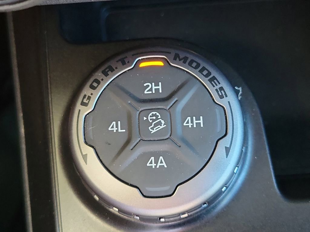 Used 2022 Ford Bronco Badlands w/ Sasquatch Package image 24