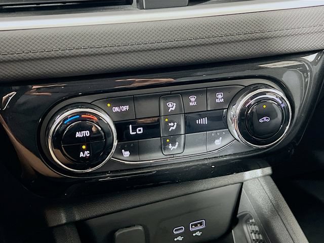 Used 2024 Chevrolet TrailBlazer LT w/ Convenience Package FWD image 19