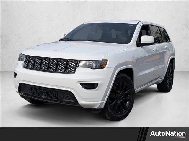 Used 2020 Jeep Grand Cherokee Altitude image 1