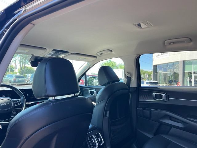 Certified 2024 Kia Sorento S FWD image 11