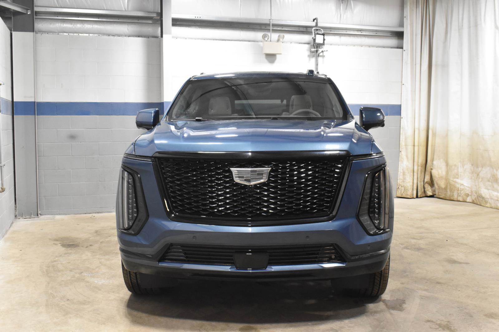 New 2026 Cadillac Escalade Platinum Sport w/ LPO, ONYX Package image 20