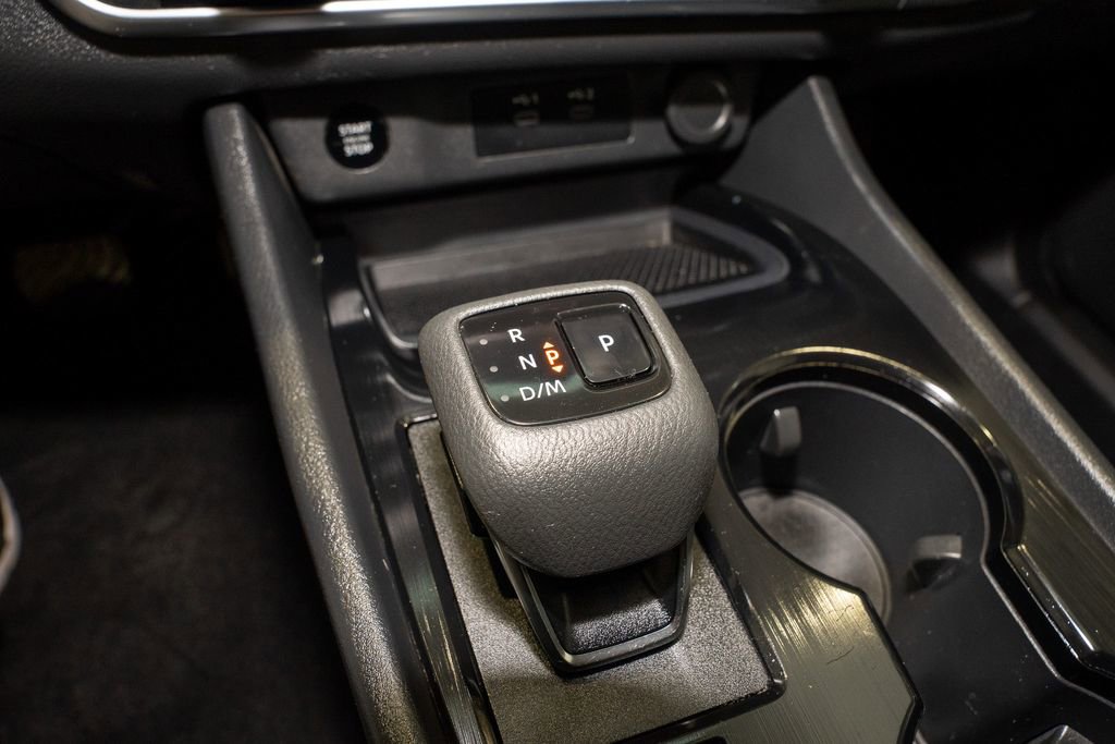 Certified 2025 Nissan Rogue SV image 17