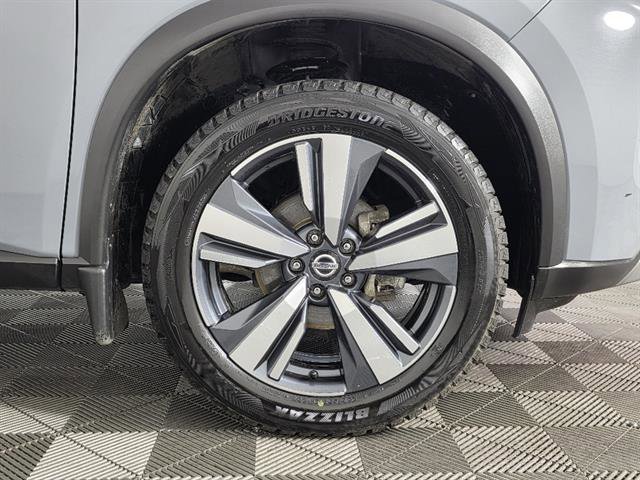 Used 2021 Nissan Rogue SL w/ Premium Package image 12