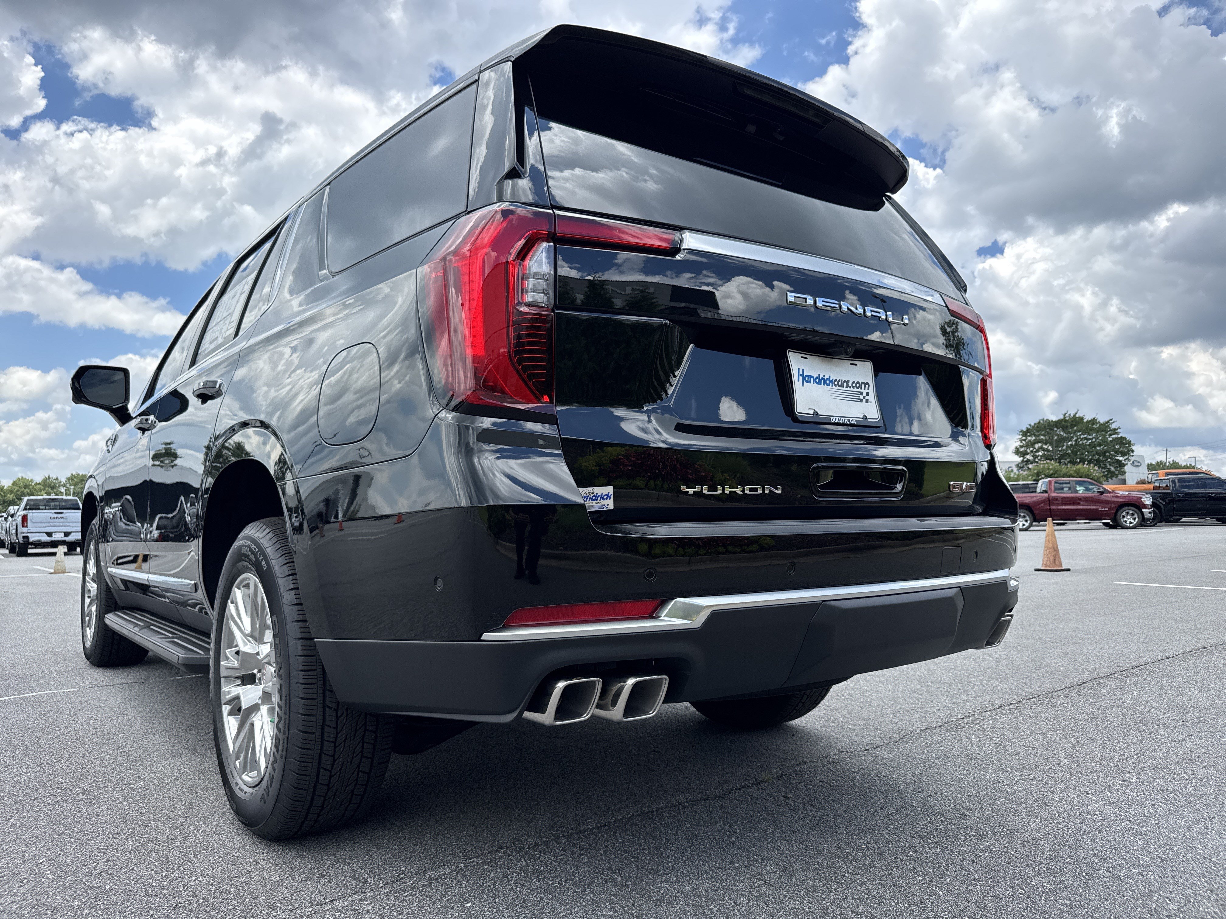 New 2026 GMC Yukon Denali AWD/4WD image 8