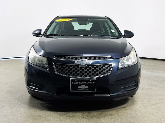 Used 2014 Chevrolet Cruze LT FWD image 2