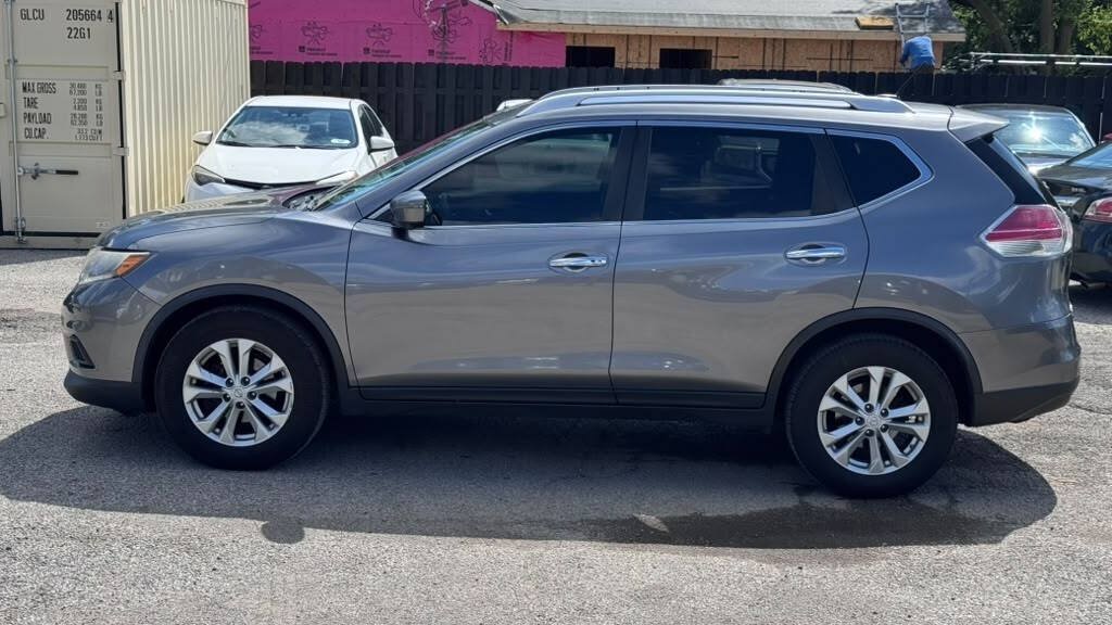 Used 2016 Nissan Rogue SV w/ SV Premium Package AWD/4WD image 2