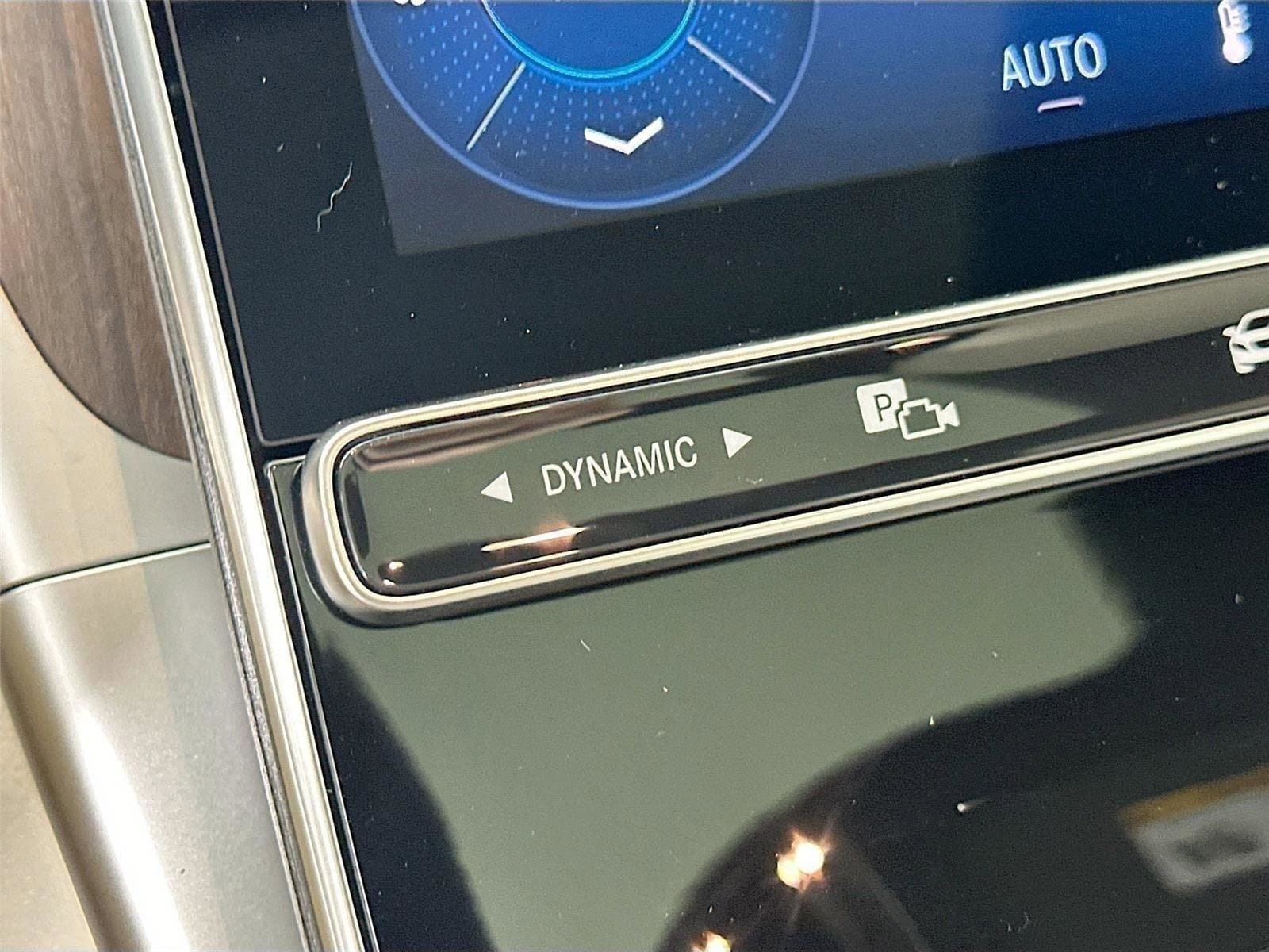 Certified 2026 Mercedes-Benz C 300 4MATIC Sedan image 21