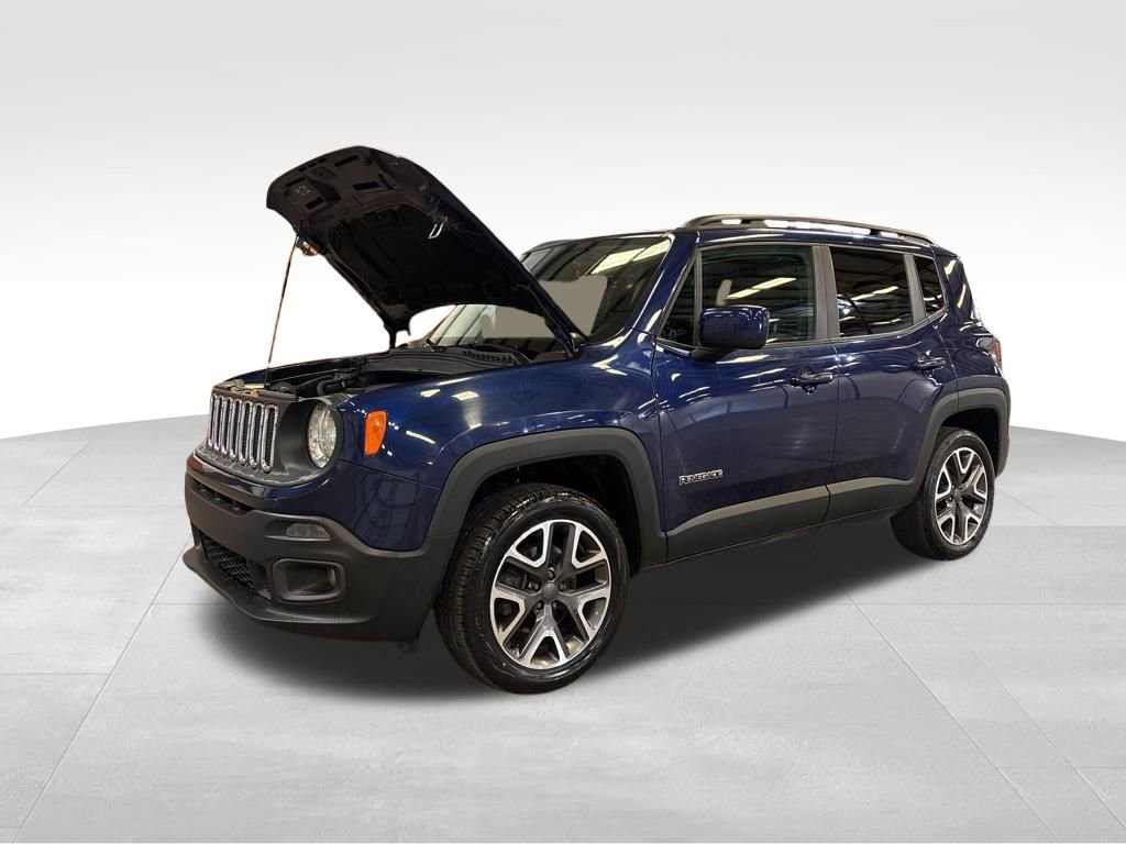 Used 2017 Jeep Renegade Latitude w/ Cold Weather Group image 14