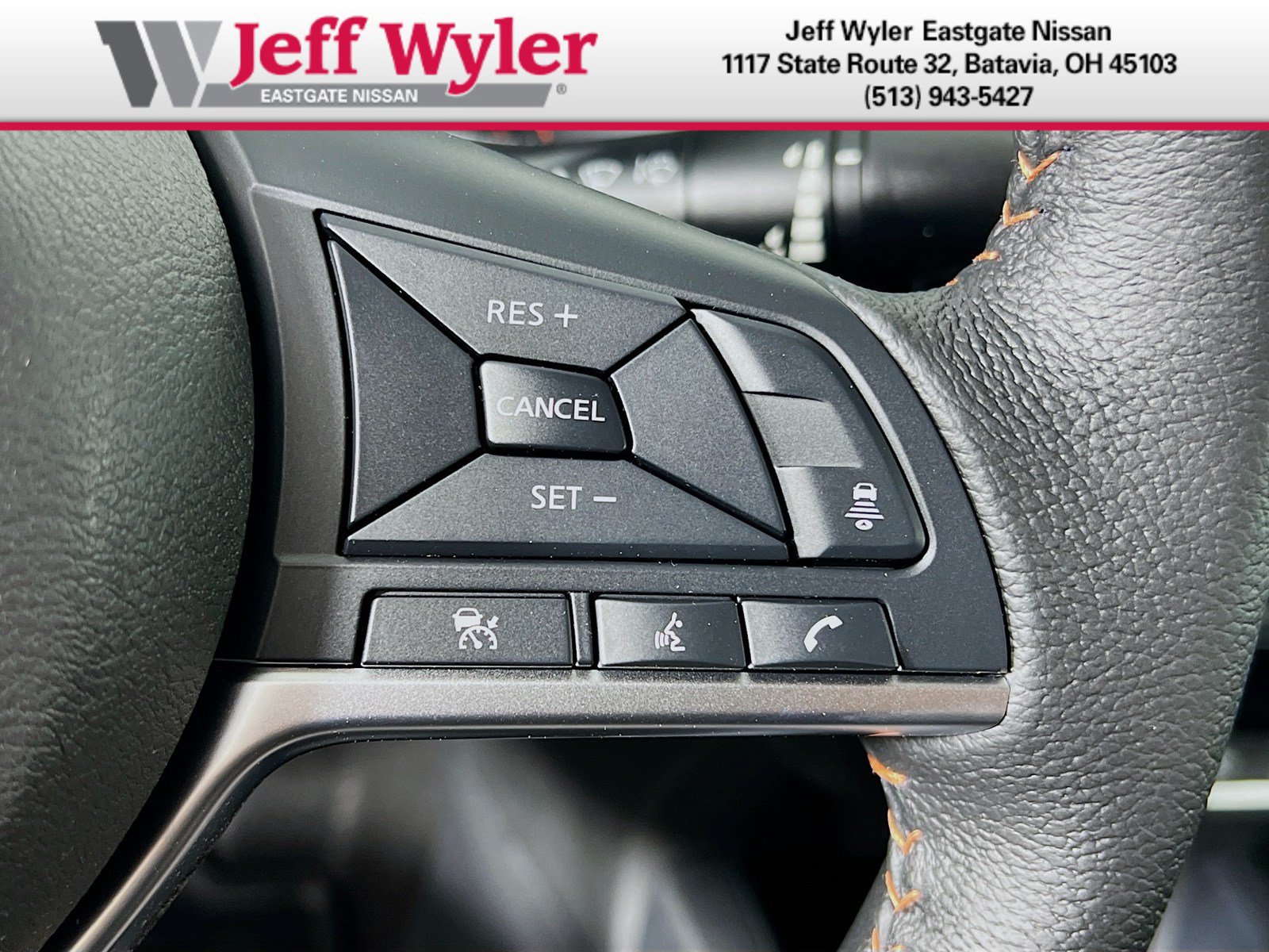 New 2025 Nissan Versa SR w/ Trunk Package FWD image 14