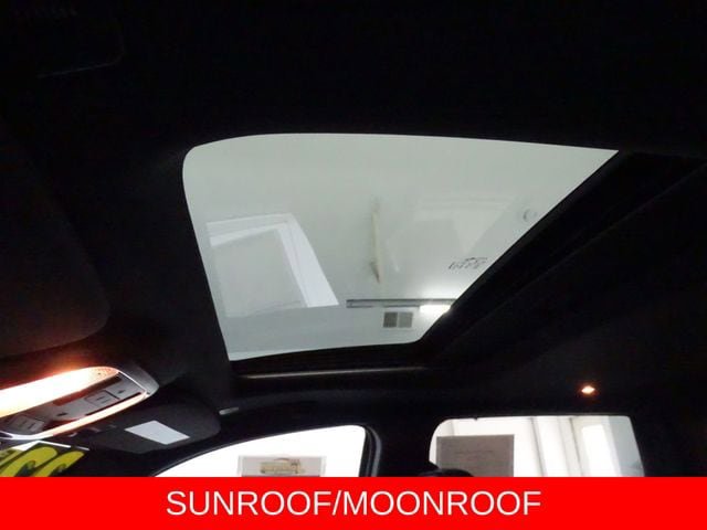 Certified 2022 Jeep Grand Cherokee Limited AWD/4WD image 11