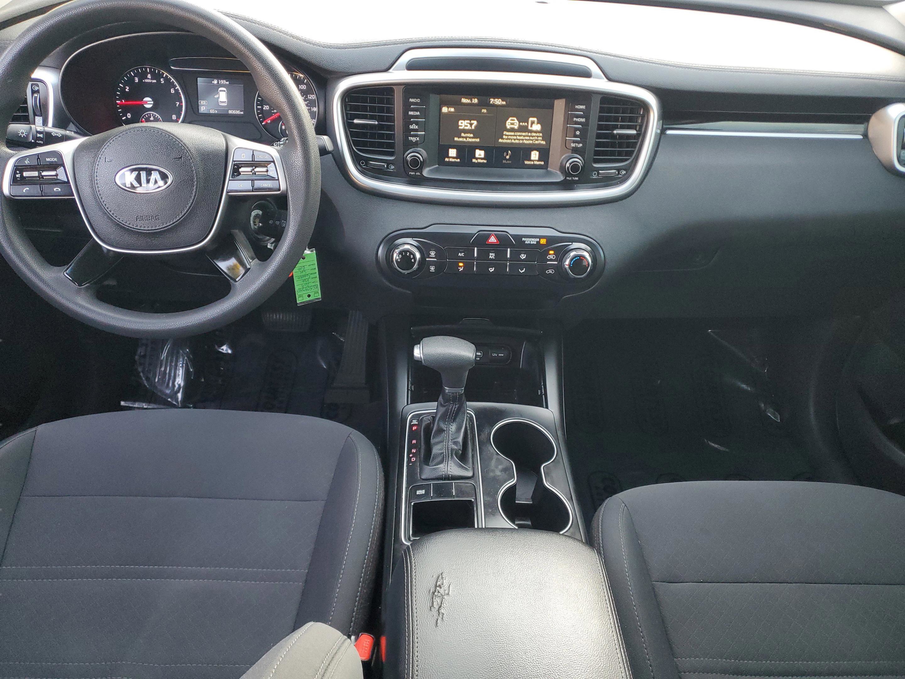 Used 2019 Kia Sorento LX image 11