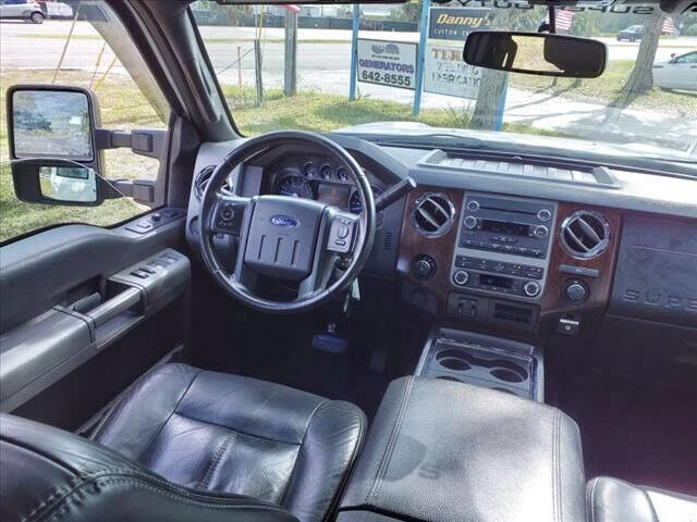 Used 2011 Ford F250 Lariat w/ Lariat Interior Pkg image 16