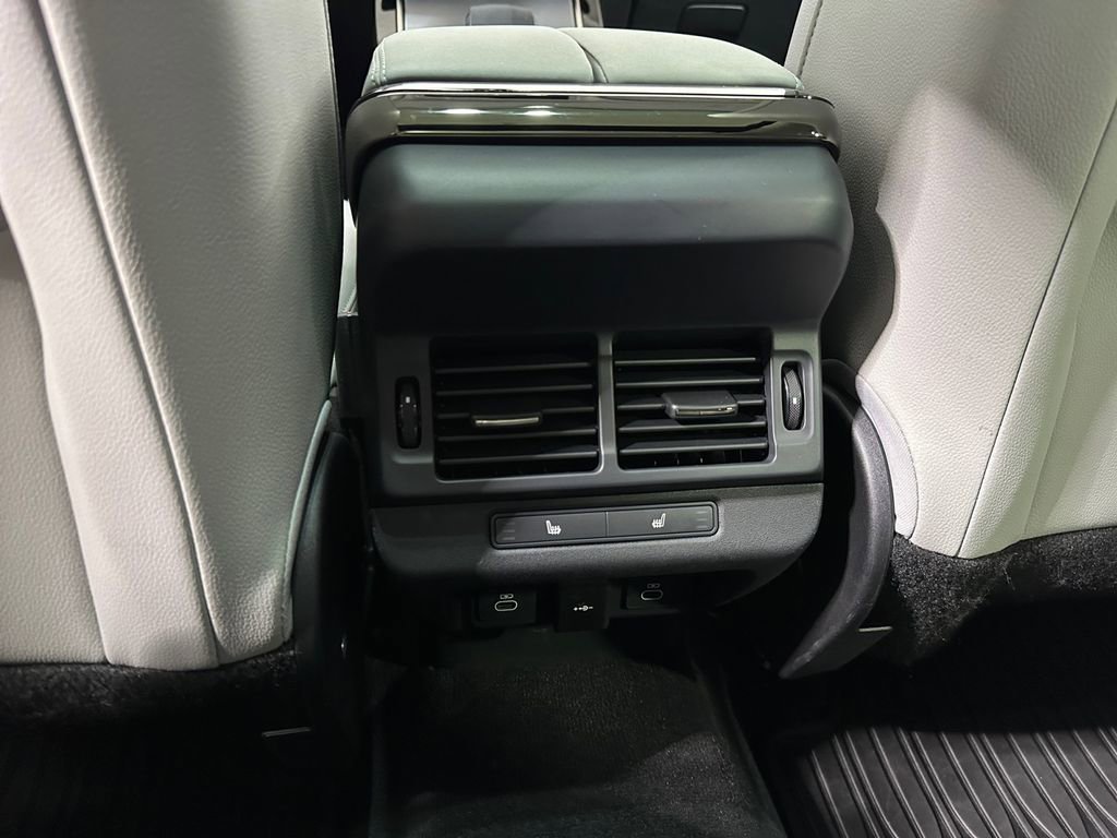 Used 2025 Land Rover Range Rover Evoque S AWD/4WD image 21