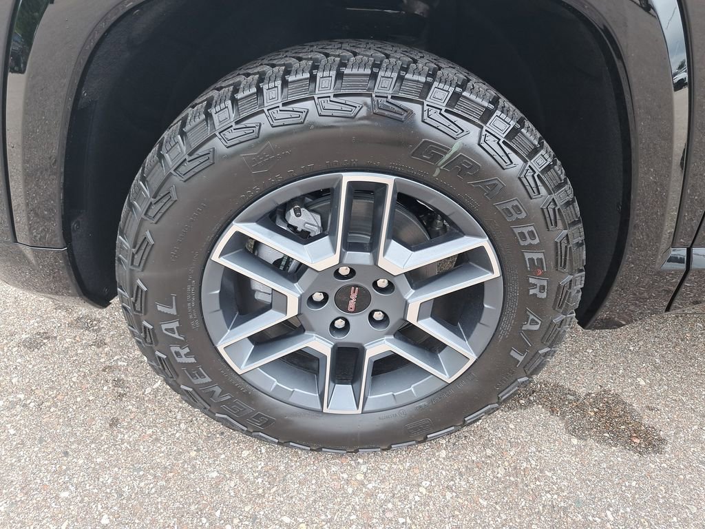 New 2026 GMC Terrain AT4 w/ LPO, Floor Liner Package AWD/4WD image 38