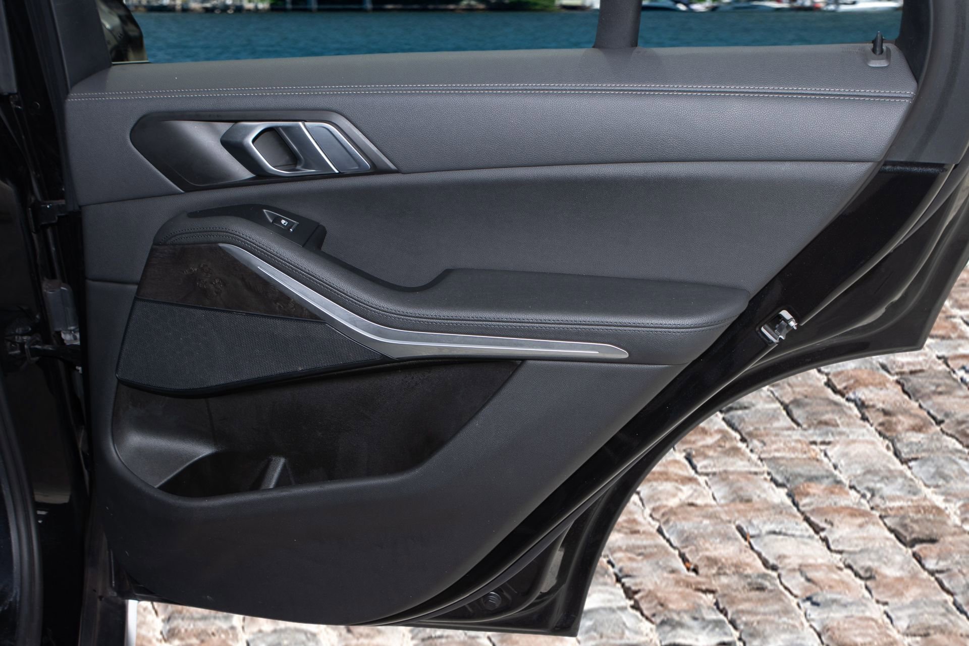 Used 2022 BMW X5 sDrive40i w/ Premium Package image 15