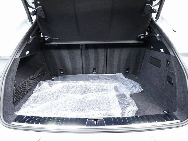 New 2026 Porsche Cayenne GTS image 32