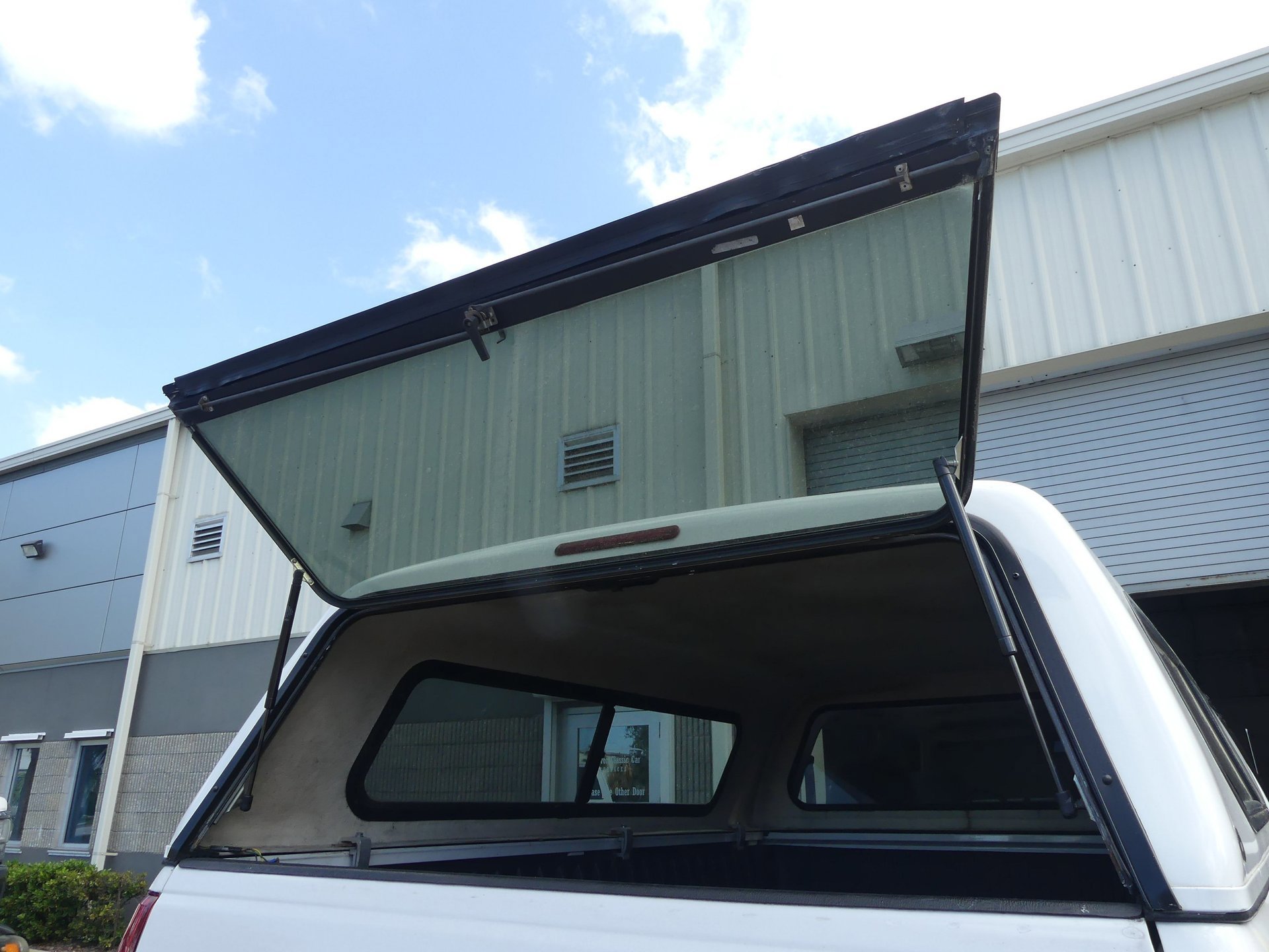 Used 2000 Chevrolet Silverado 3500 2WD Crew Cab image 93