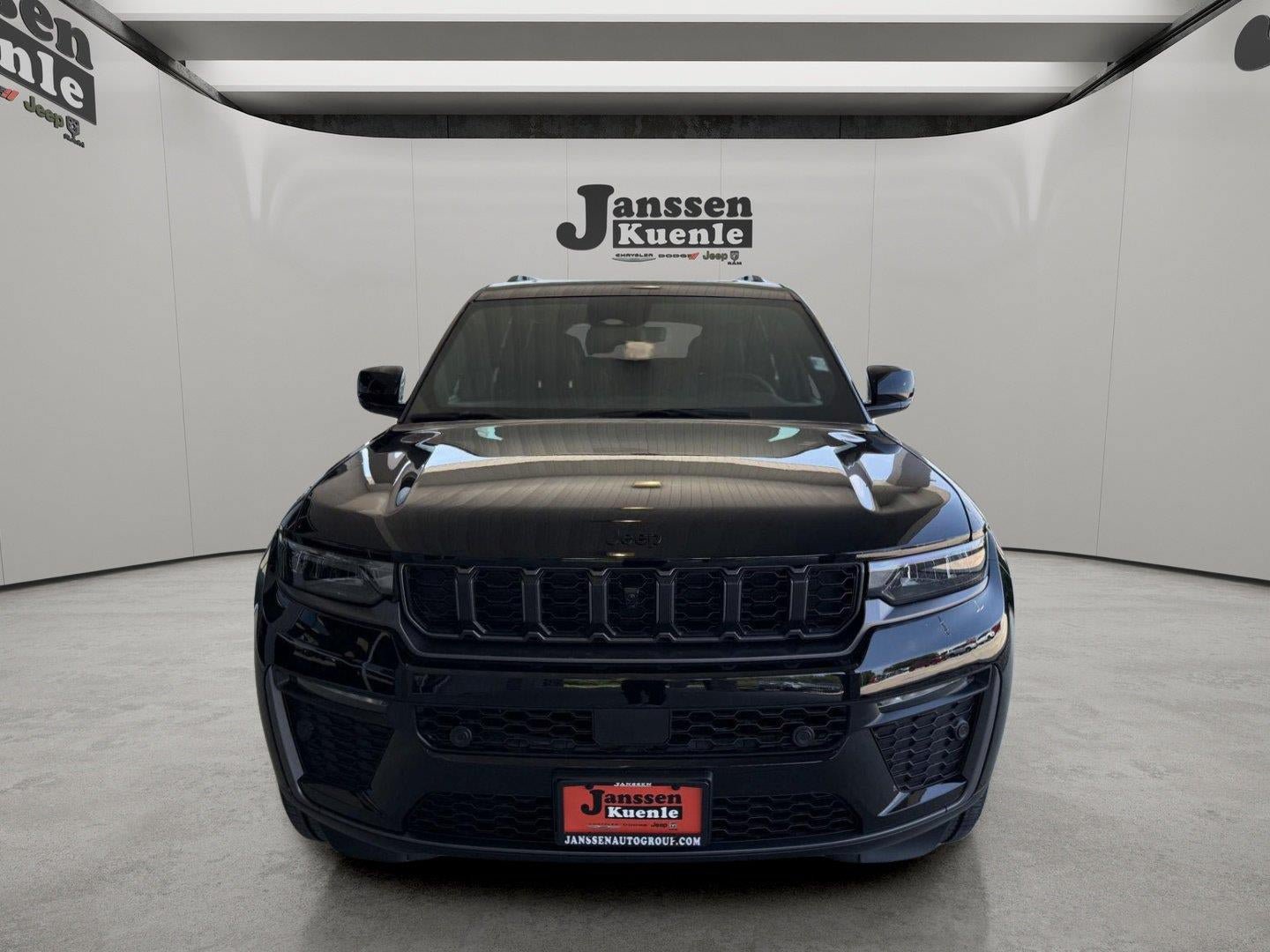 New 2026 Jeep Grand Cherokee L Limited AWD/4WD image 4