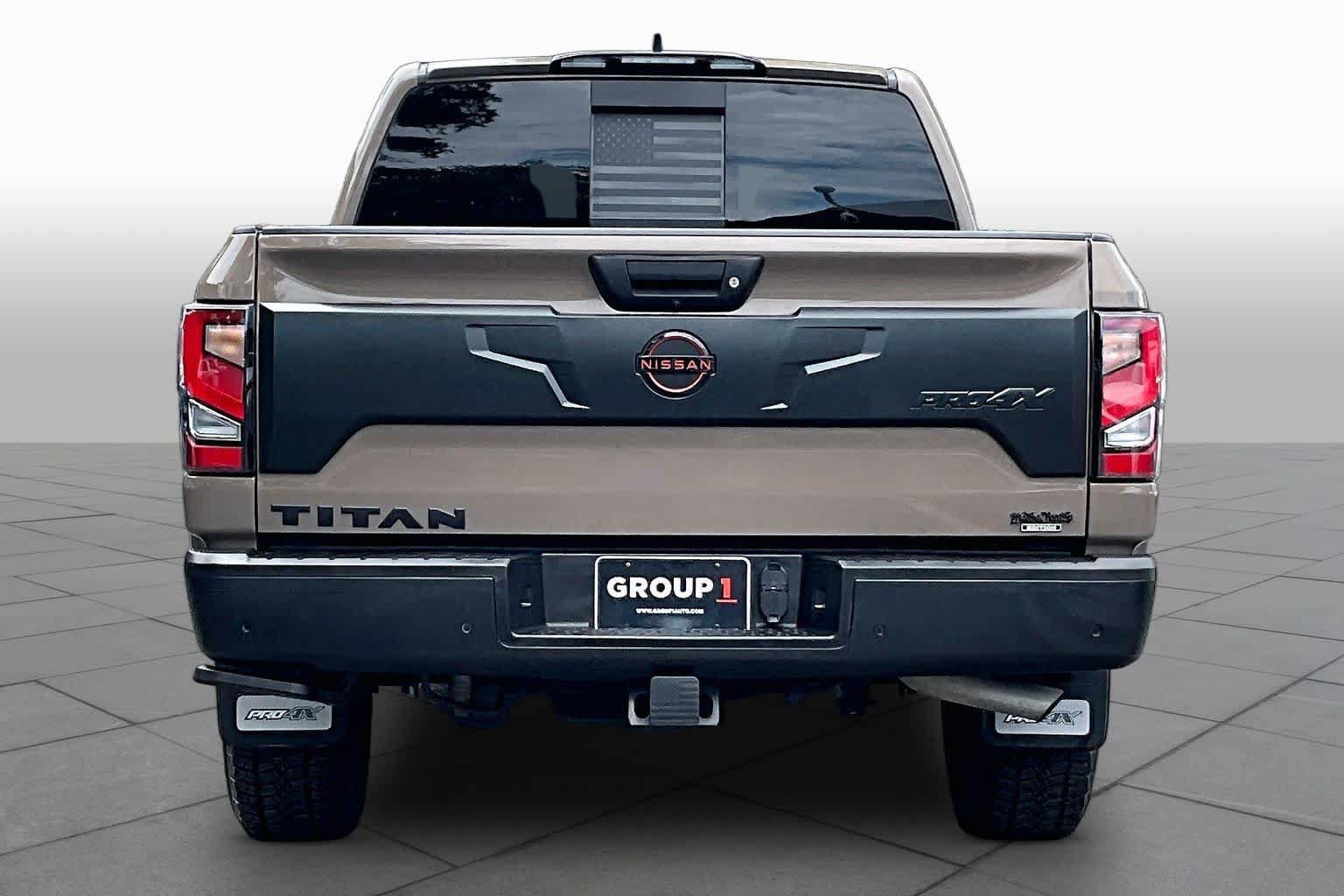 Used 2023 Nissan Titan PRO-4X w/ Pro-4x Convenience Package AWD/4WD image 5