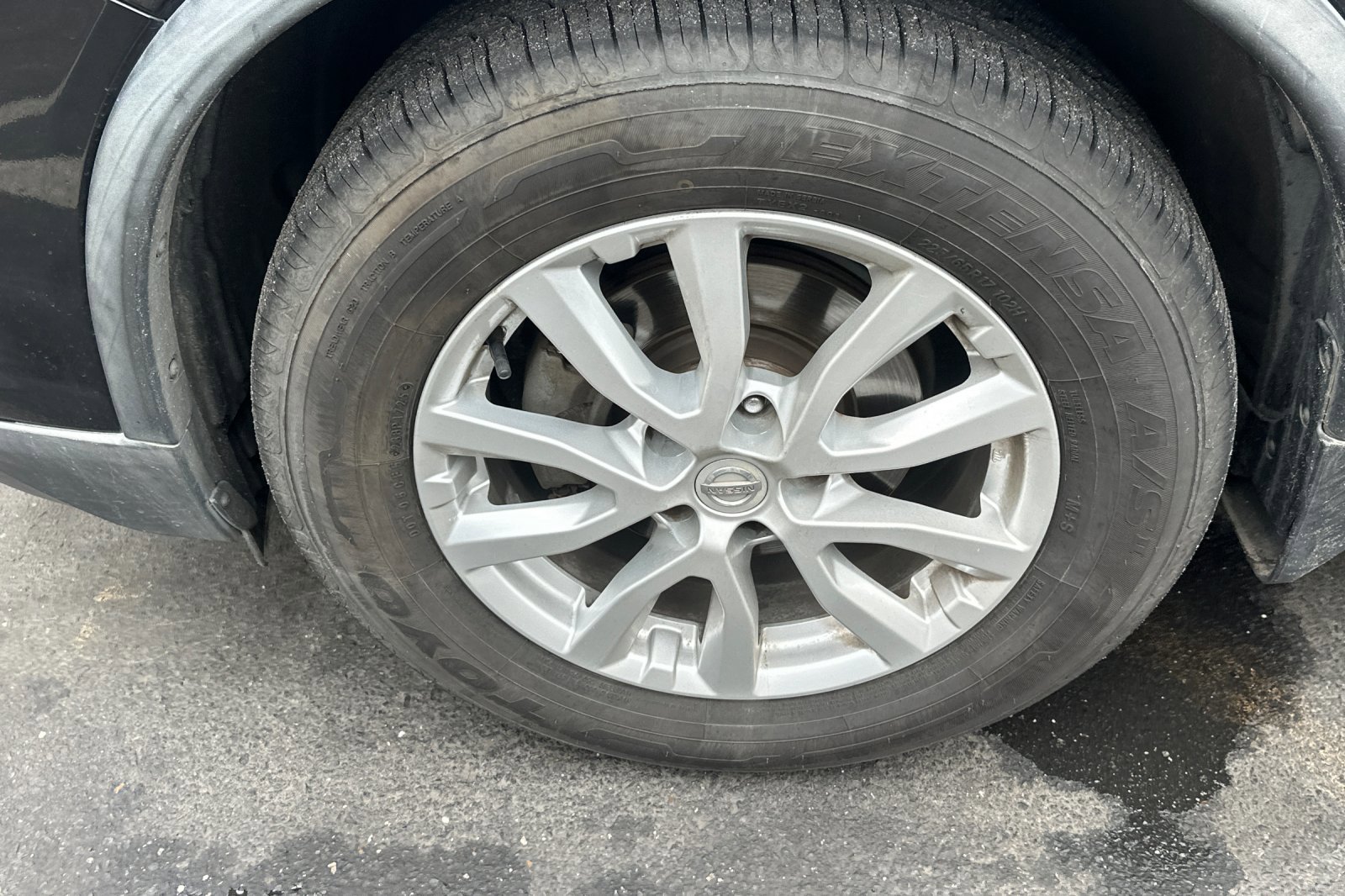 Used 2017 Nissan Rogue SV FWD image 4