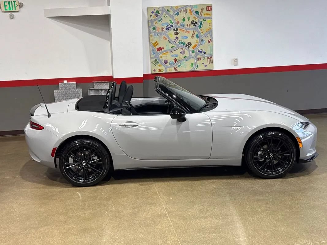 Used 2026 MAZDA MX-5 Miata Club w/ Interior Package RWD image 59