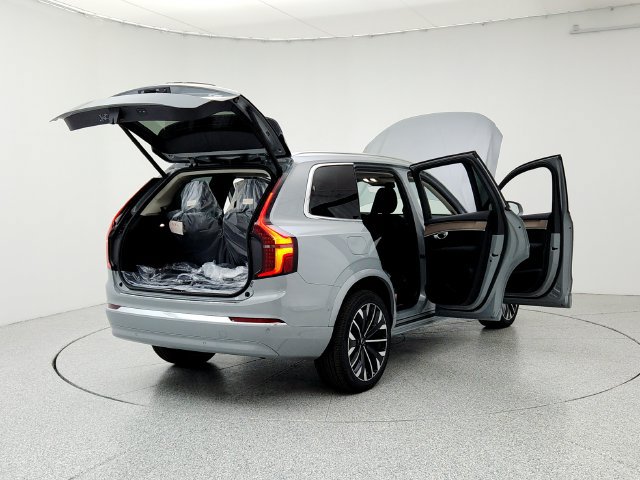 New 2026 Volvo XC90 B6 Plus w/ Protection Package Premier AWD/4WD image 11