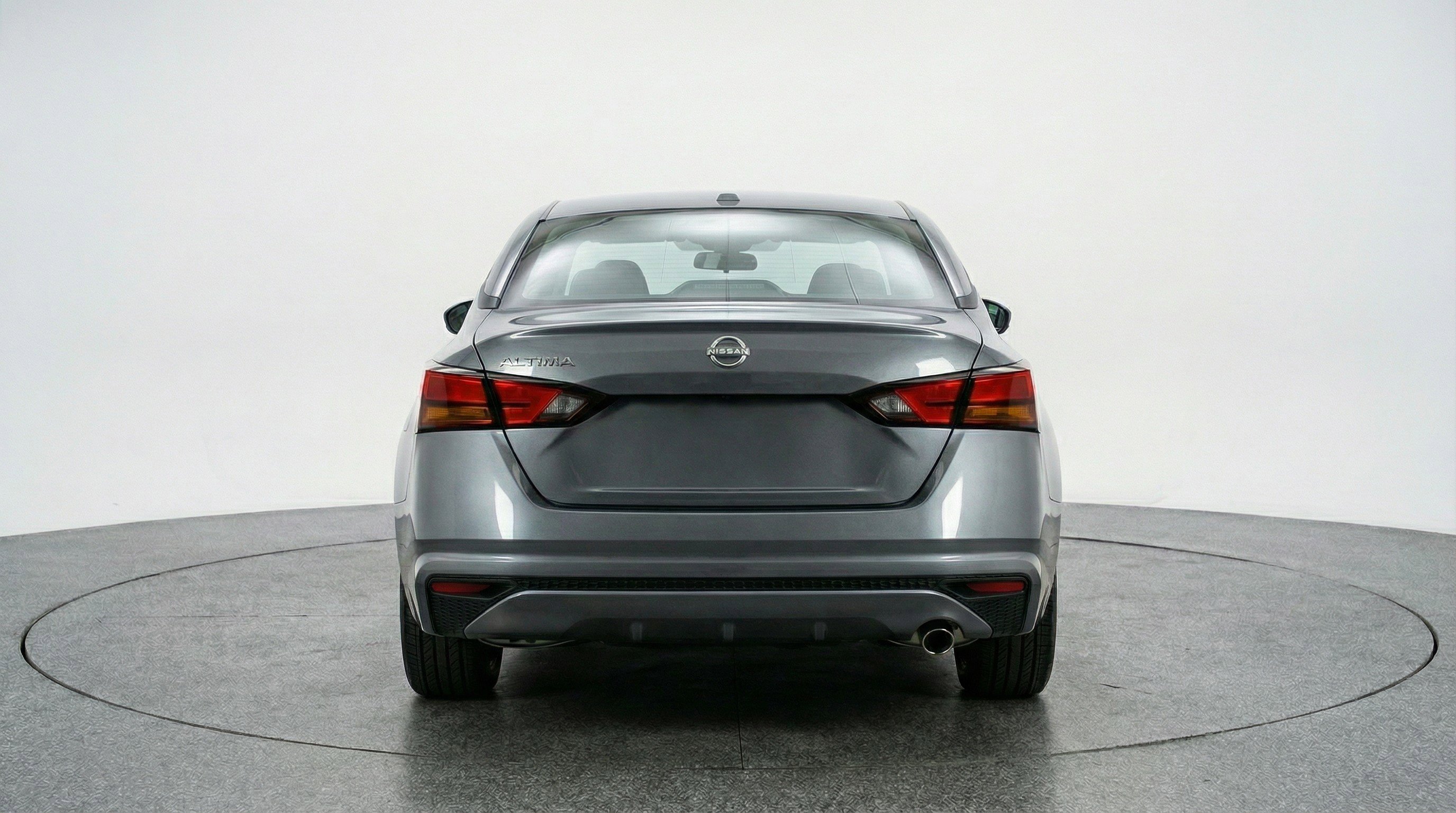 Used 2025 Nissan Altima 2.5 SV image 7