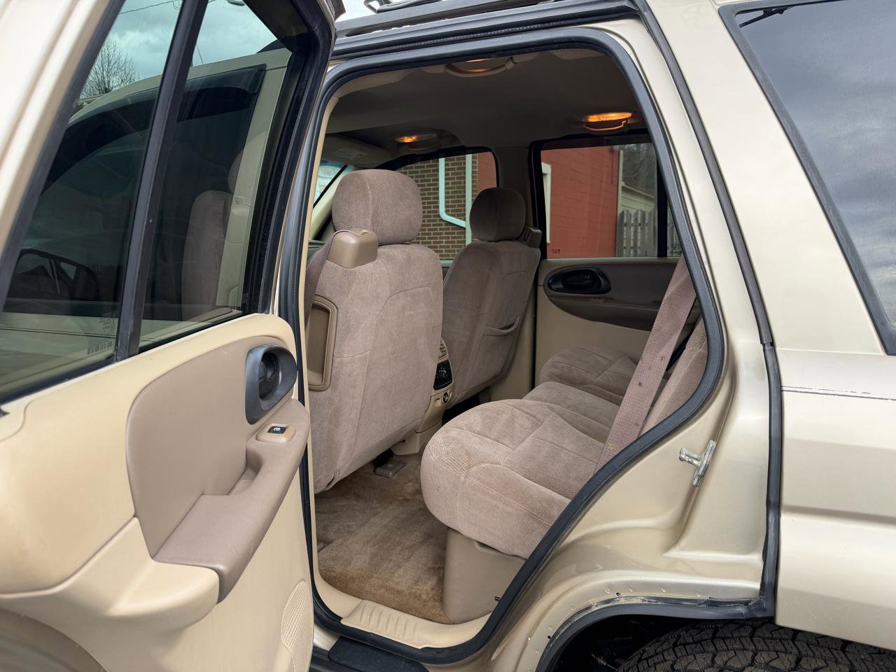 Used 2004 Chevrolet TrailBlazer LS w/ LS Preferred Equipment Group image 9