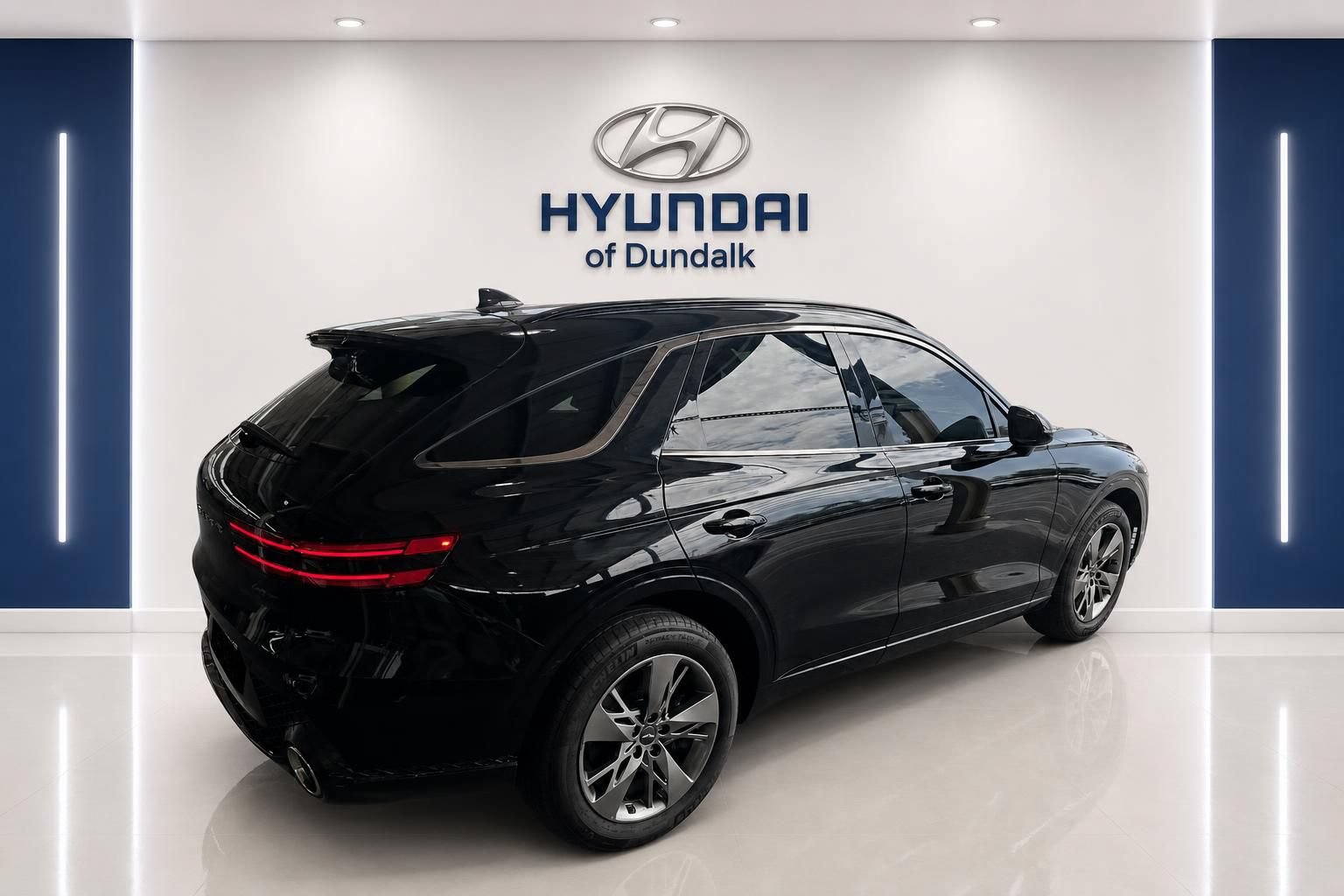 Used 2025 Genesis GV70 3.5T Sport AWD/4WD image 4
