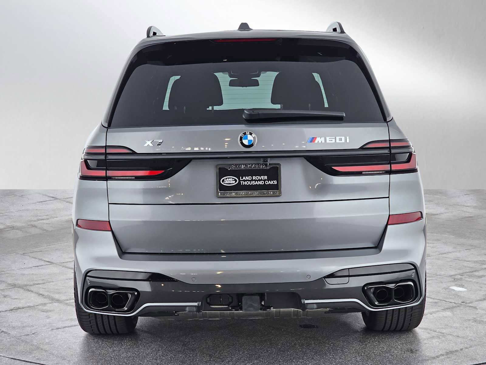 Used 2024 BMW X7 M60i w/ Executive Package image 4