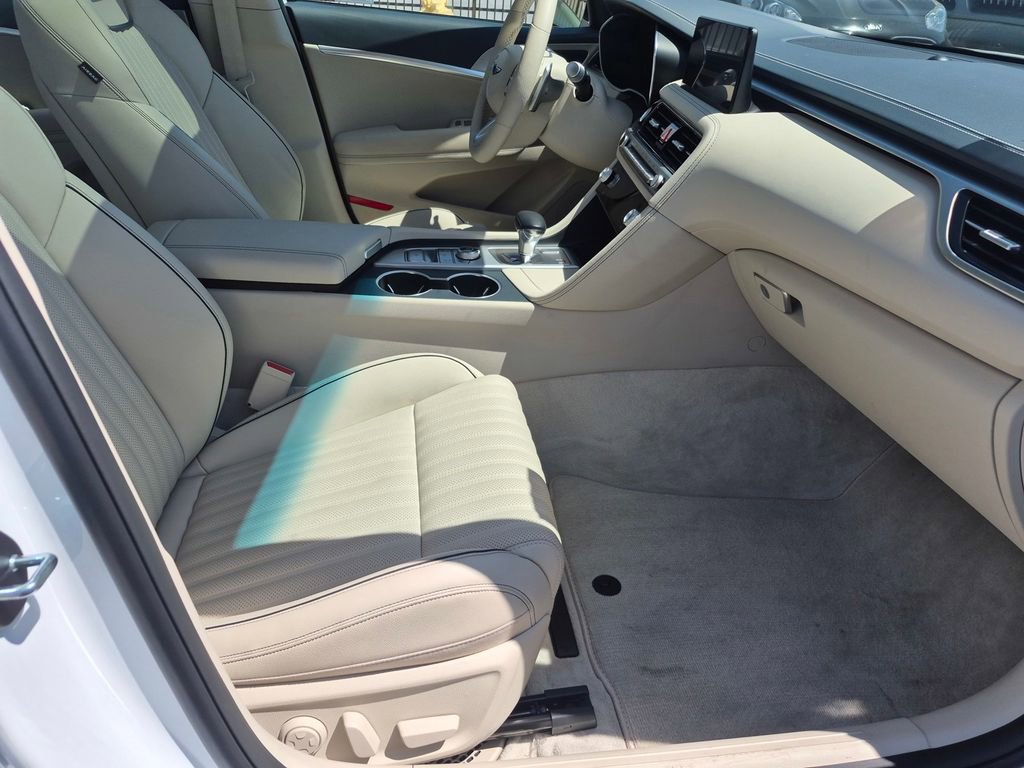 Used 2026 Genesis G70 2.5T Prestige RWD image 25