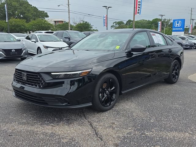 Used 2025 Honda Accord SE image 8