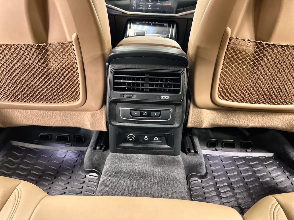 Used 2023 Audi Q8 Premium w/ Convenience Package AWD/4WD image 22