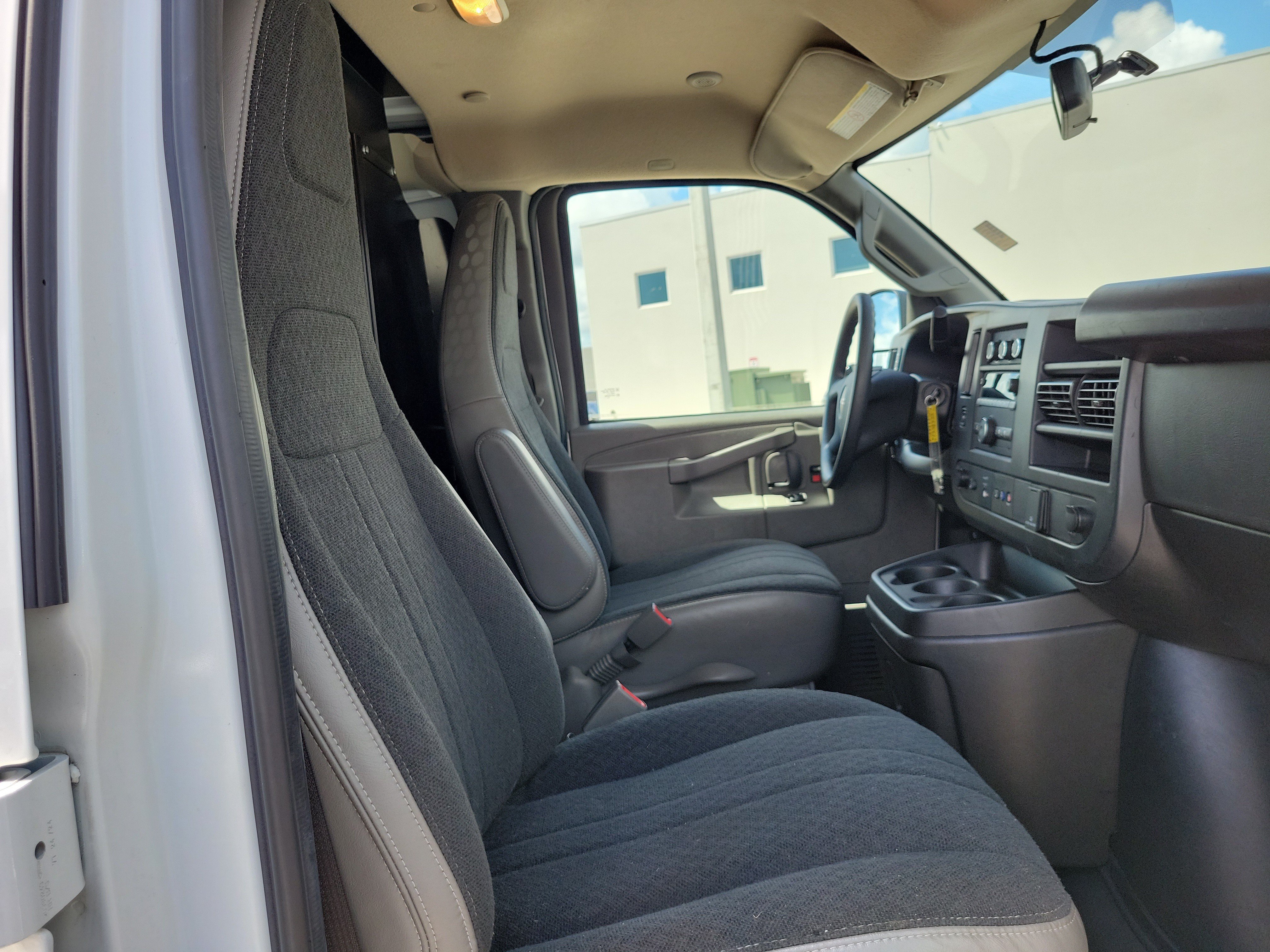 Used 2024 GMC Savana 2500 w/ Driver Convenience Package RWD image 17