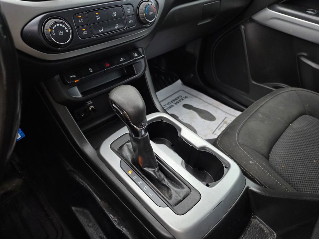 Used 2022 Chevrolet Colorado LT w/ Fleet Safety Package image 18