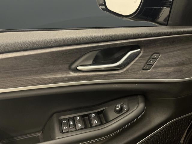 Certified 2022 Jeep Grand Cherokee Limited image 29