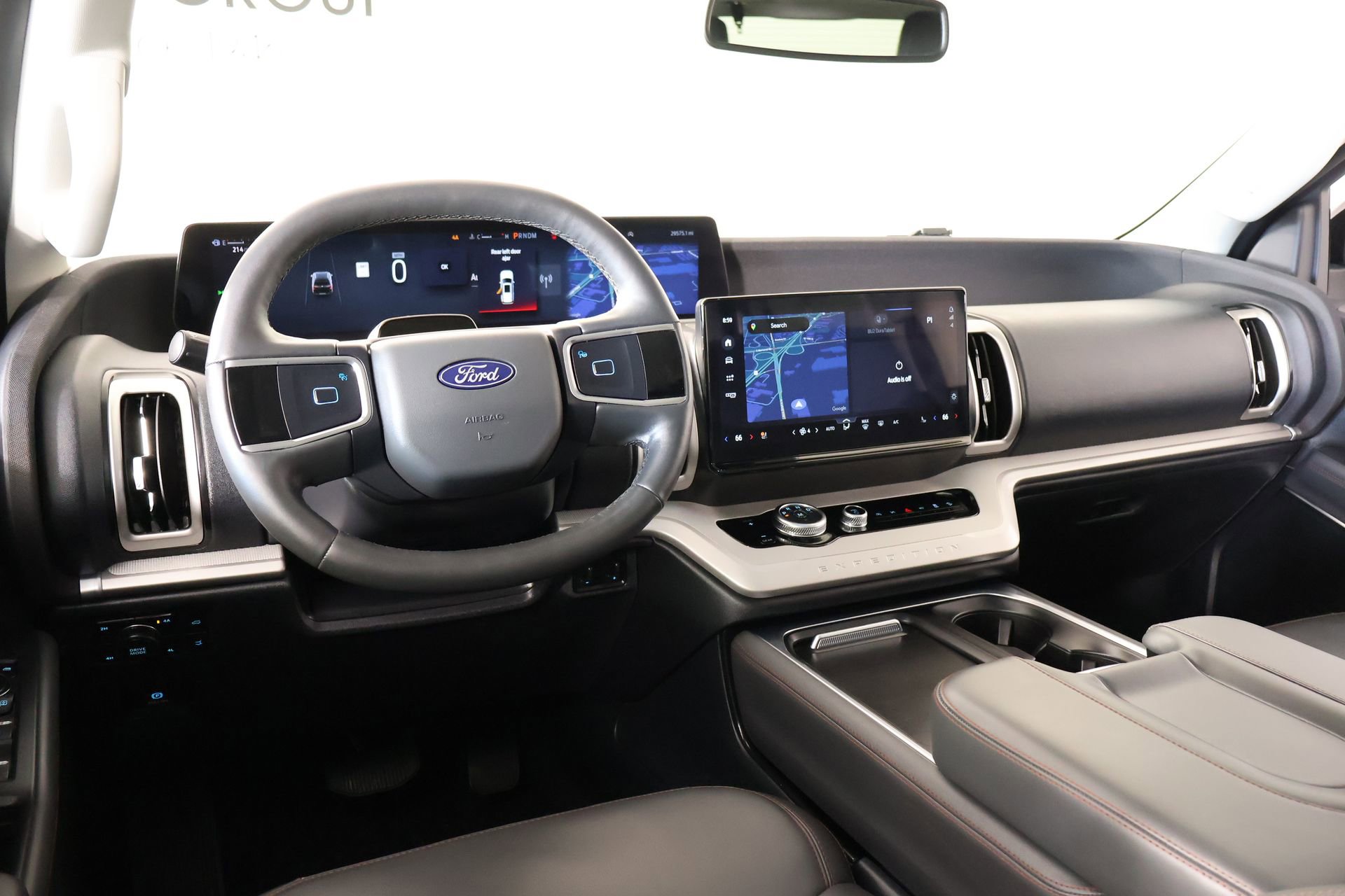 Used 2025 Ford Expedition Active image 2