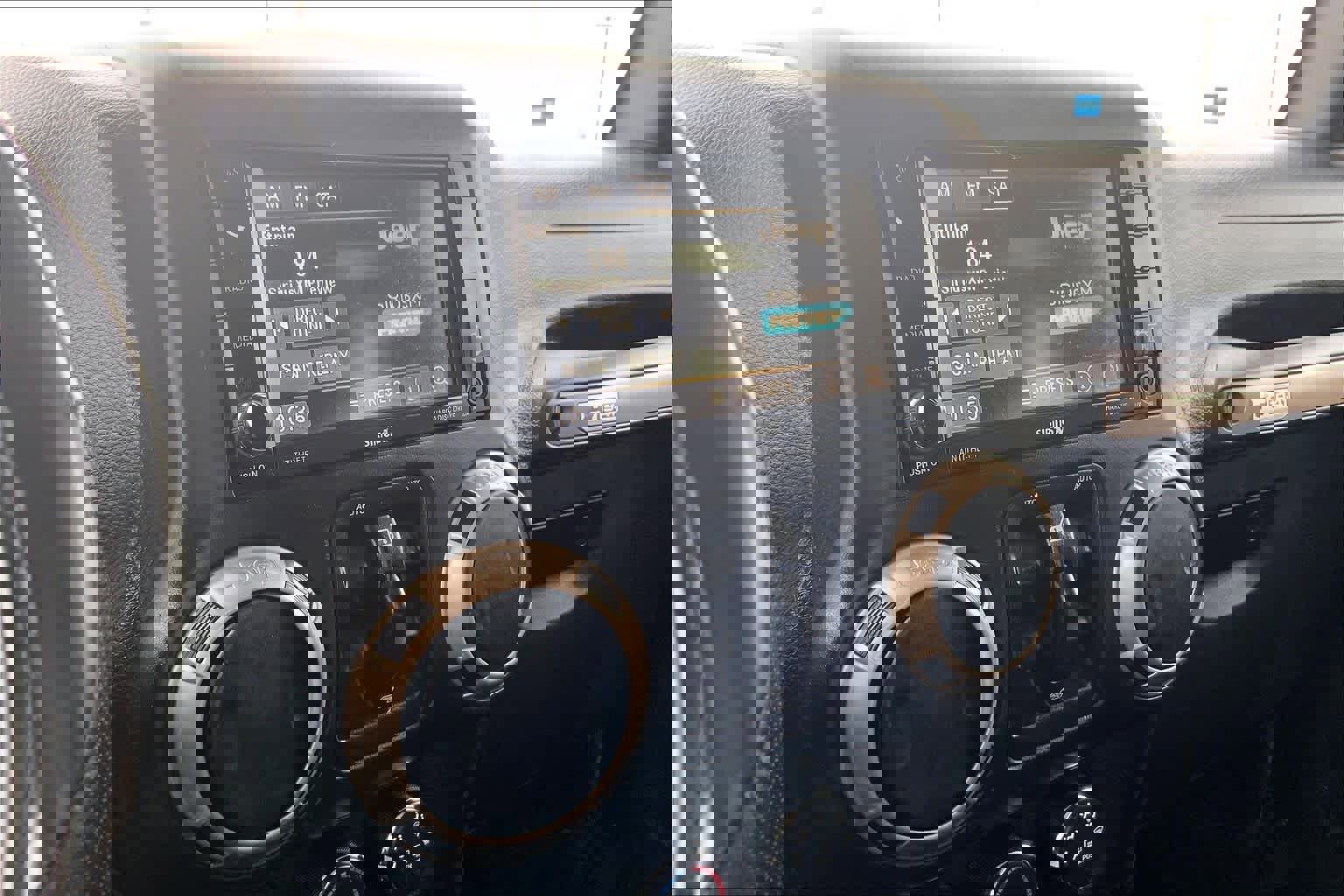 Used 2017 Jeep Wrangler 75th Anniversary image 32